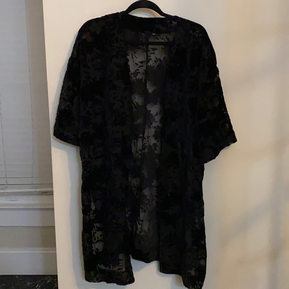 Thrifted black kimono